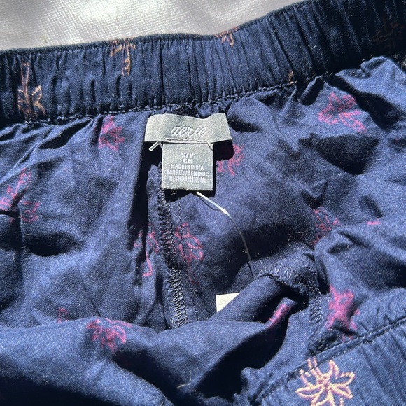 Aerie size small sleep shorts - Picture 2 of 3